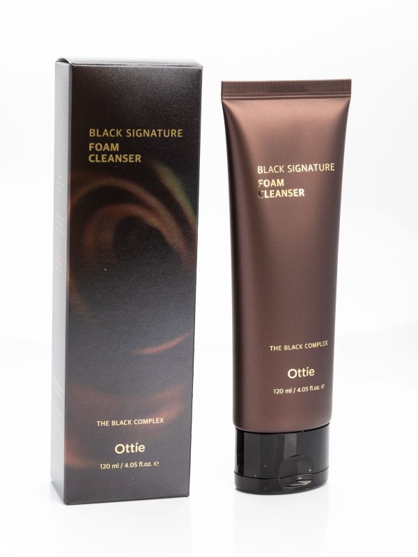 OTTIE Black Signature Foam Cleanser Пенка с муцином улитки и экстрактом черного чая (120 мл)
