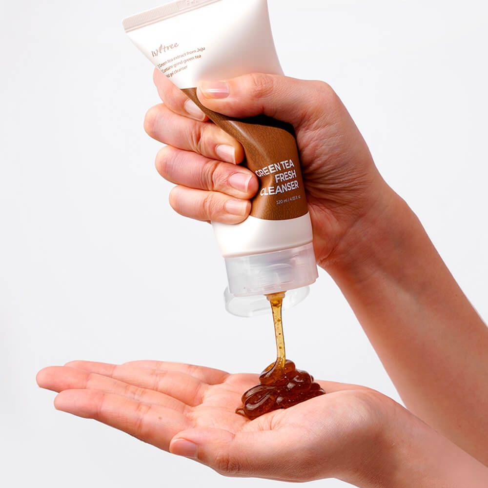 IsNtree Очищающий гель для жирной и комбинированной кожи Green Tea Fresh Cleanser