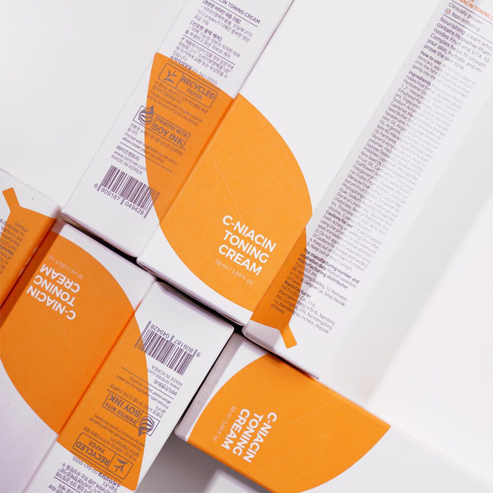 IsNtree Осветляющий крем с витамином С и ниацинамидом  C-Niacin Toning Cream