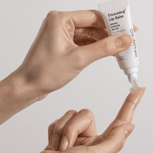 ONE DAY'S YOU Cicaming Lip Balm Бальзам для губ успокаивающий (10 мл)