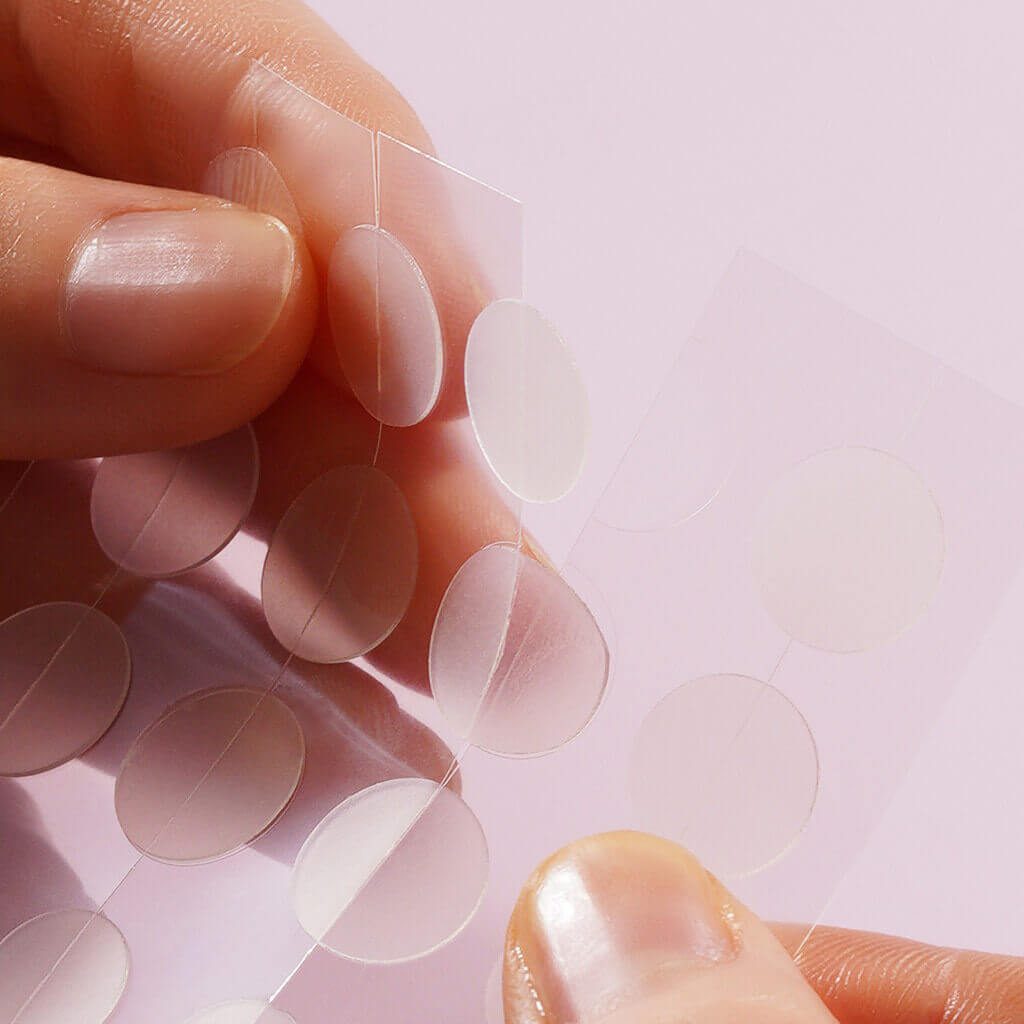 IsNtree Успокаивающие точечные патчи от воспалений с красным луком Onion Newpair Spot Patch Basic