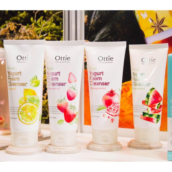 Ottie Fruits Yogurt foam Cleanser Фруктовая йогуртовая пенка для очищения (150 мл) гранат
