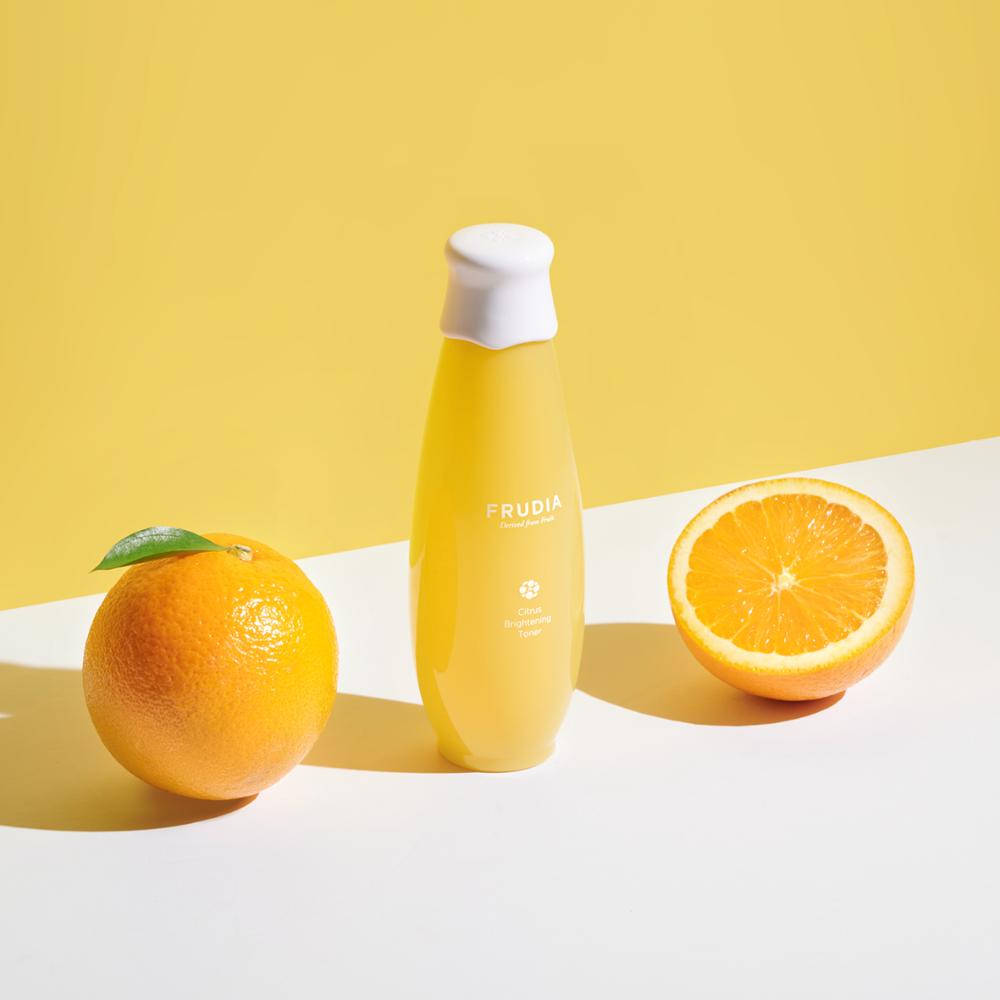 Frudia Тонер с цитрусом придающий сияние коже - Citrus brightening toner, 195мл