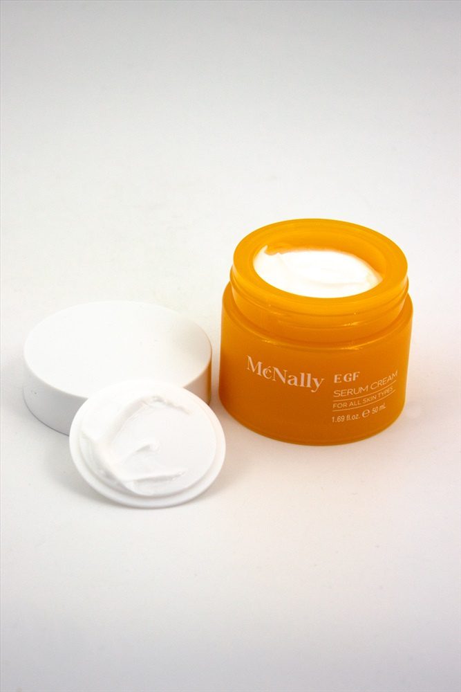 McNally Крем-сыворотка против морщин с фактором роста - E.G.F serum cream, 50мл McNally Крем-сыворотка против морщин с фактором роста - E.G.F serum cream, 50мл