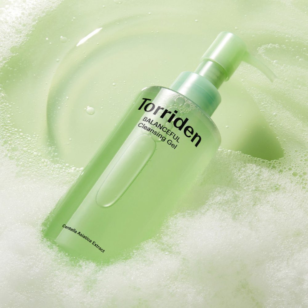 Torriden Мягкий гель для умывания с CICA-комплексом Balanceful Cica Cleansing Gel 200 мл Torriden Мягкий гель для умывания с CICA-комплексом Balanceful Cica Cleansing Gel 200 мл