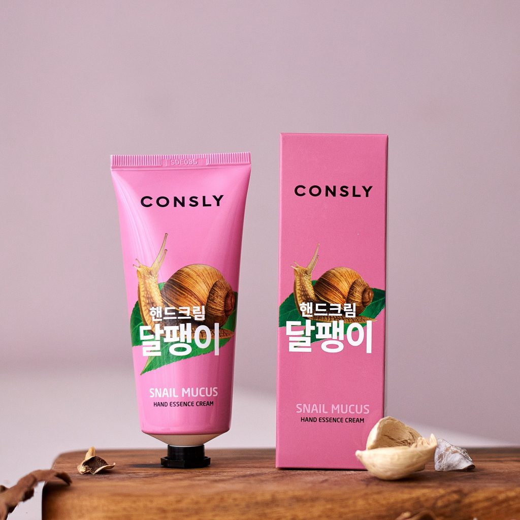 Consly Крем-сыворотка для рук с муцином улитки Snail Hand Essence Cream