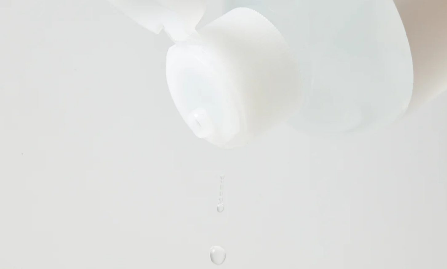 The Saem Очищающая вода с экстрактом белого Healing Tea Cleansing Water The Saem Очищающая вода с экстрактом белого Healing Tea Cleansing Water