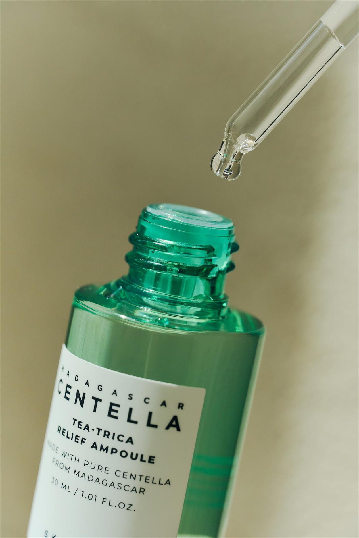 SKIN1004 Успокаивающая ампула для проблемной кожи Madagascar Centella Tea-Trica Relief Ampoule 30ml SKIN1004 Успокаивающая ампула для проблемной кожи Madagascar Centella Tea-Trica Relief Ampoule 30ml