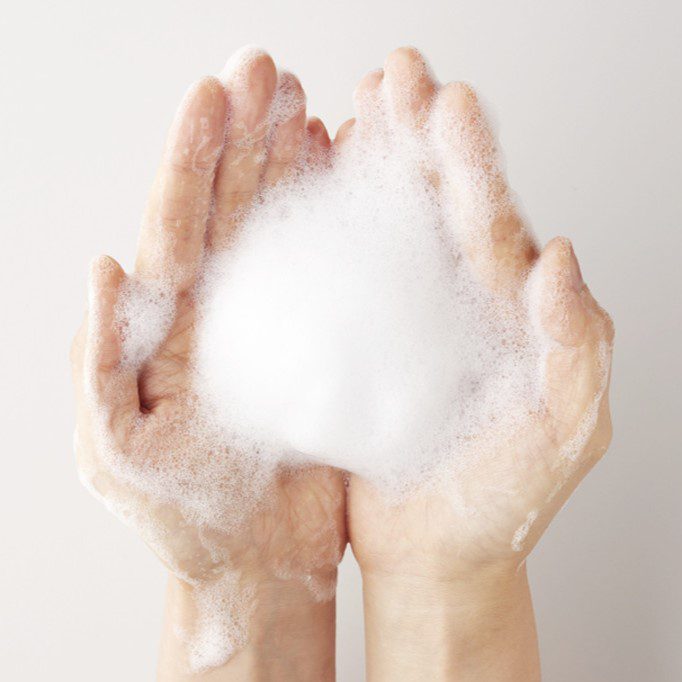 Ottie Очищающая пенка для умывания с экстрактом зеленого чая Green Tea Hyalu