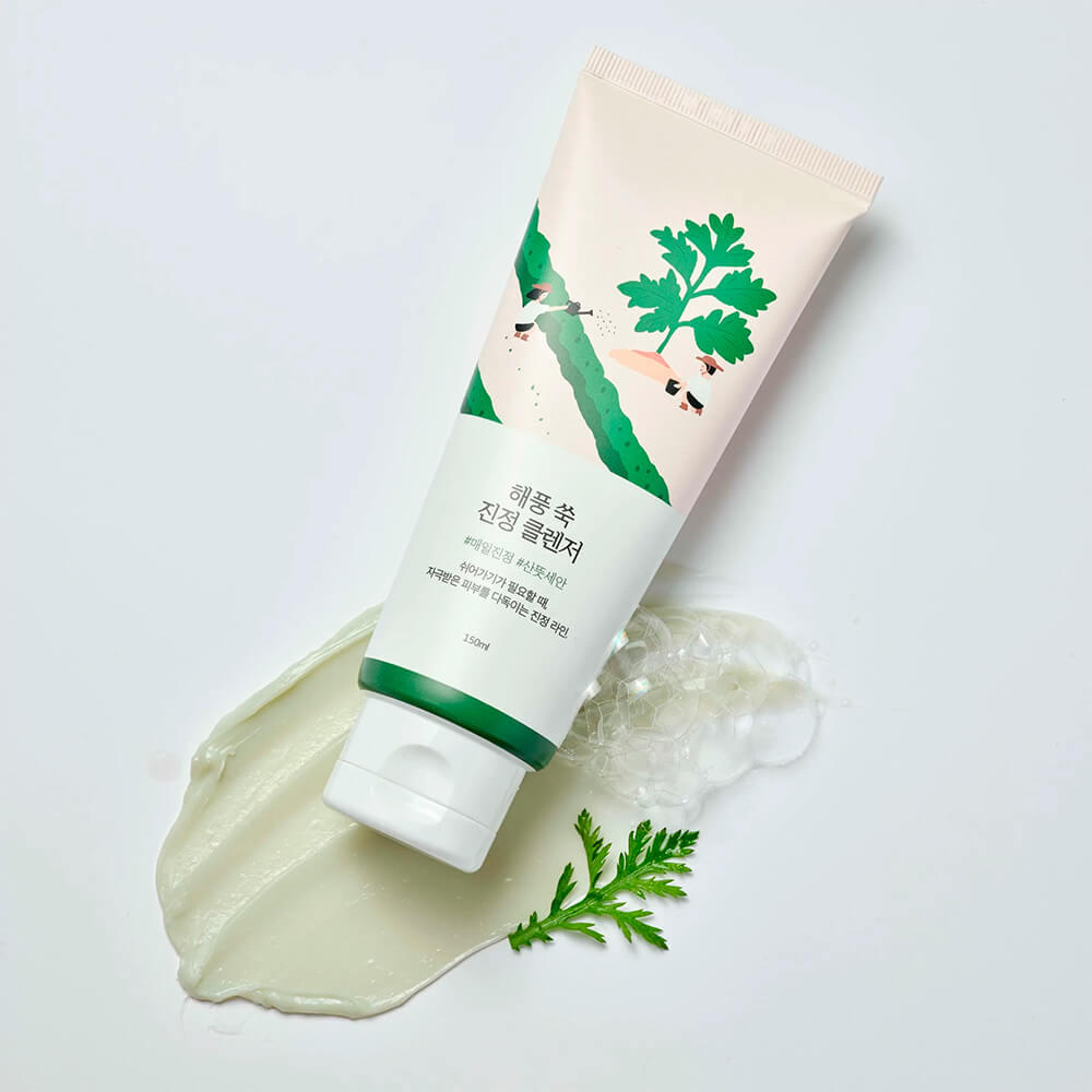 ROUND LAB Успокаивающая пенка для умывания с полынью Mugwort Calming Cleanser 150 мл